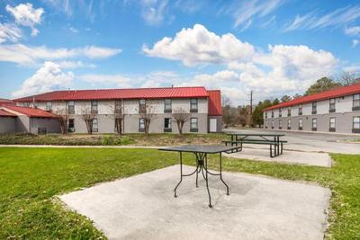 Red Roof Inn & Suites Newport News