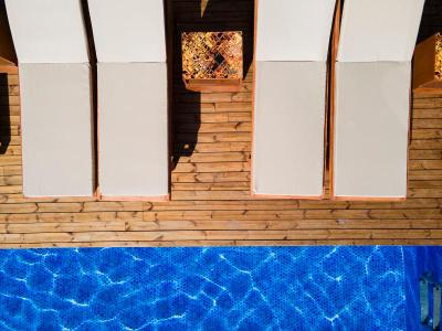 Duqqan Deluxe Hotel