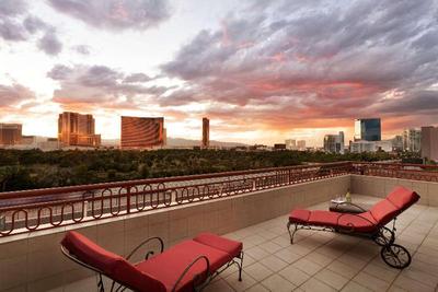 Embassy Suites Hotel Convention Center