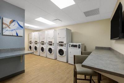 Candlewood Suites Mcpherson