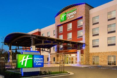 Holiday Inn Express & Suites Hayward Castro Valley