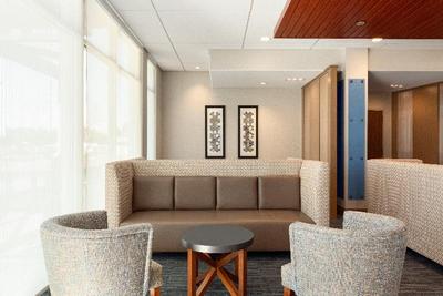 Holiday Inn Express & Suites Hayward Castro Valley
