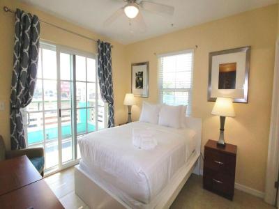 Johns Pass Hotel & Condos
