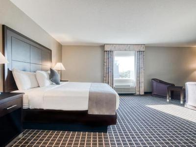 Alexis Hotel & Banquets Dall Park Central