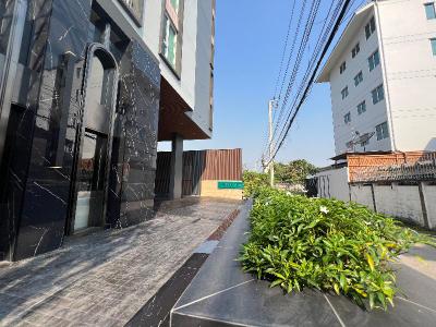 ARNI Skye Hotel