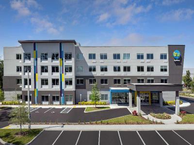 Tru by Hilton Jacksonville West I 295
