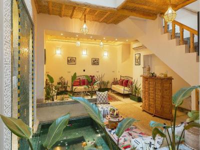 Riad Mama Square