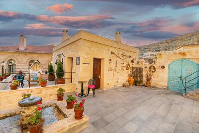 Elysion Cave Suites