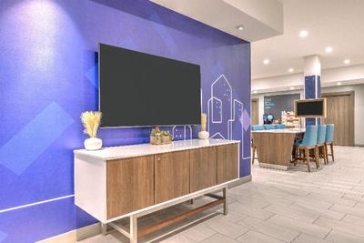Holiday Inn Express And Suites Austin Airport East