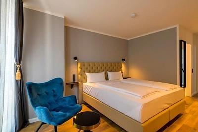 Nikii City Hotel