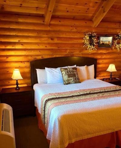 Bryce Canyon Log Cabins