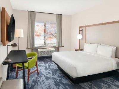 Fairfield Inn Suites By Marriott Detroit Taylor