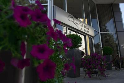 Queen S Hotel