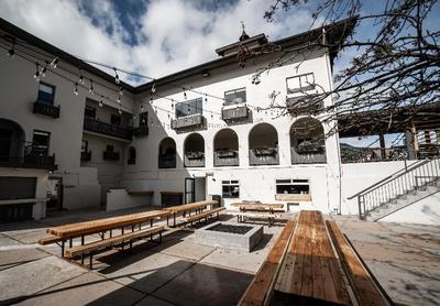 LOGE Leavenworth - Downtown
