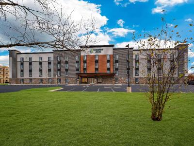 Woodspring Suites Dearborn Detroit