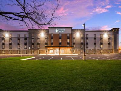 Woodspring Suites Dearborn Detroit