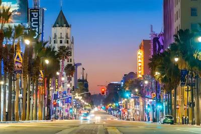 Los Angeles Deluxe Suites Free Parking