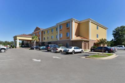 Comfort Suites Alexandria Airport 