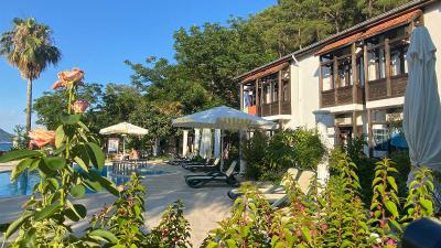Ford Hotel