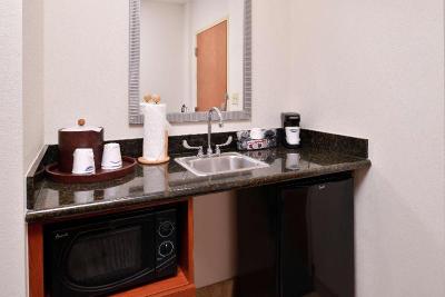 Hampton Inn & Suites - Cape Coral/Fort Myers Area