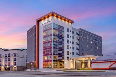 Cambria Hotel Niagara Falls