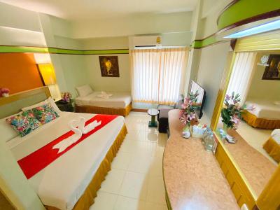 Polkadot Cafe Hotel