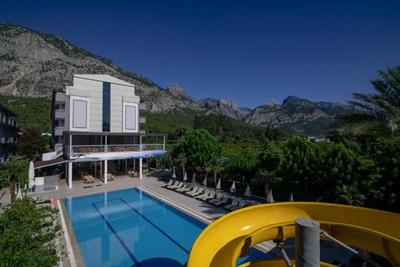 Grand Hotel Deri̇n