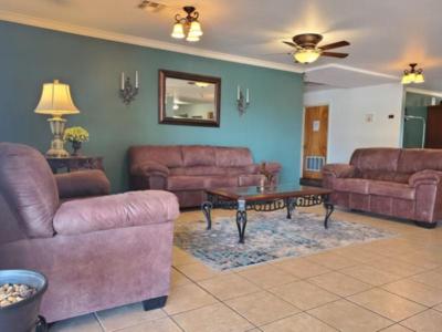 Candlelight Inn & Suites Hwy 69 Near Mcalester