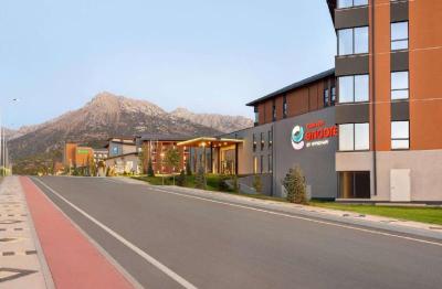 Ramada Encore By Wyndham Zomin