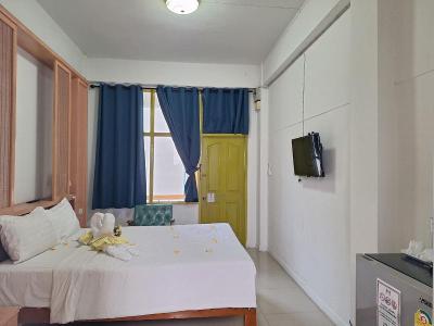 Happy 2 Hotel Pratunam by ZUZU