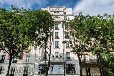 Le Lampika Hotel