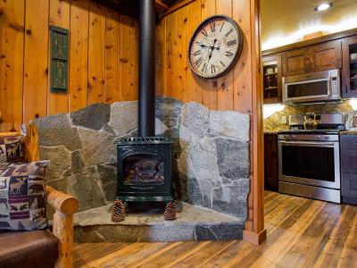 Cedar Glen Lodge