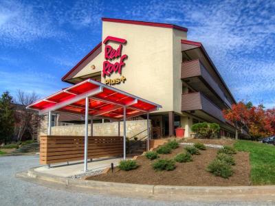Red Roof PLUS+ Baltimore-Washington DC/BWI Airport