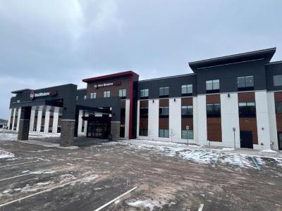 Best Western Plus Marquette Hotel & Suites