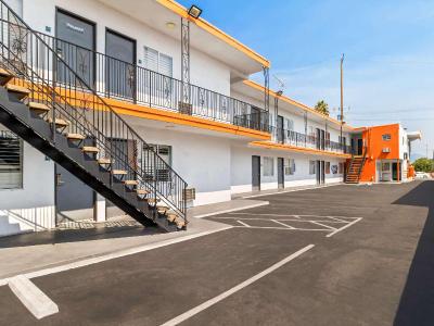 Rodeway Inn & Suites North Hollywood Burbank Airpo
