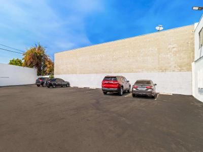 Rodeway Inn & Suites North Hollywood Burbank Airpo