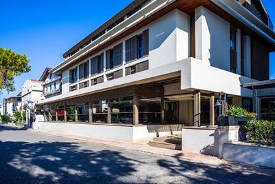 Lei Hotel