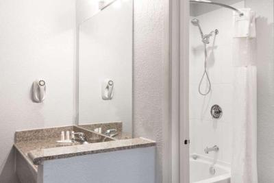 Ramada by Wyndham near SeaWorld / Mission Beach