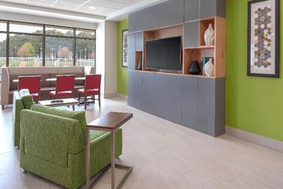 Holiday Inn Express Myrtle Beach-Broadway@The Bch