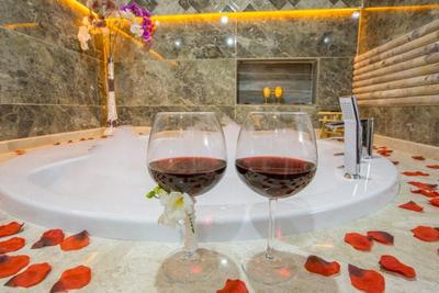 Elanis Suites Hotel