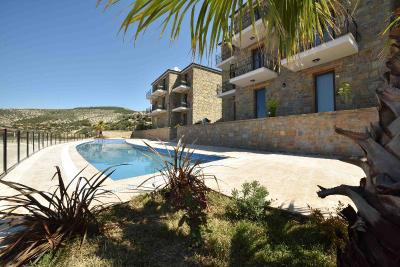Li̇mnos Otel
