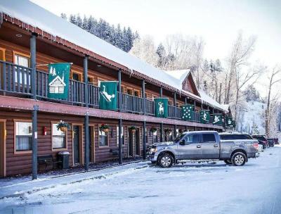 High Creek Lodge Cabins