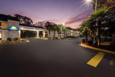 Days Inn by Wyndham Raleigh Midtown