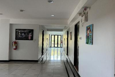 The Season Airport Udonthani By Zuzu
