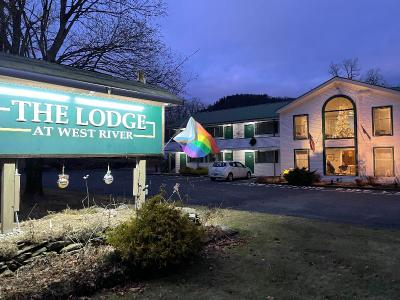 The Lodge At West River