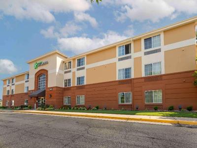 Mainstay Suites Washington Dulles Airport