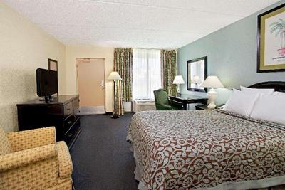 Days Inn by Wyndham Orlando Airport Florida Mall