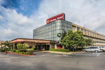Clarion Hotel Broken Arrow Tulsa