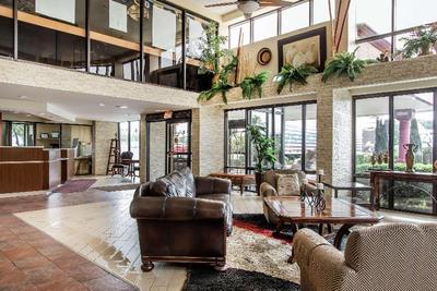 Clarion Hotel Broken Arrow Tulsa