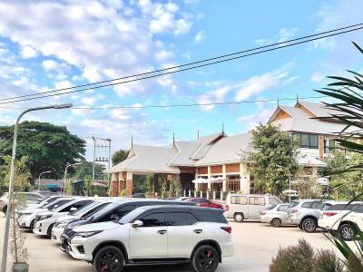 Kokhaburi Hotel By Zuzu